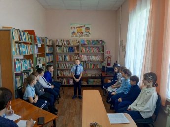 «Изящной лирики перо»